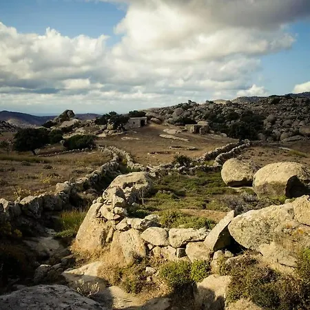 Volax, Tinos, Cyclades Unique Landscape Lägenhet *